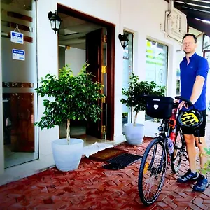 Ryan & Restaurant Hotel